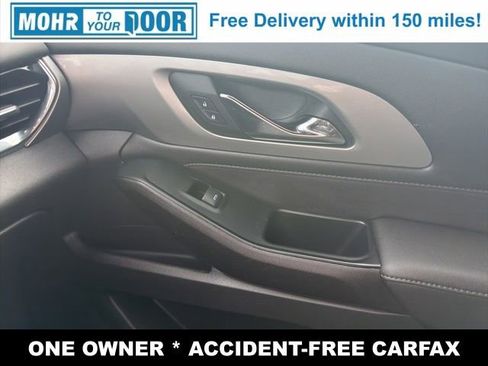 Used 2023 Chevrolet Traverse LT image 26