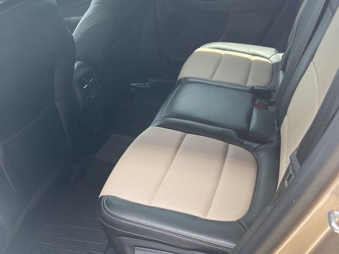 Used 2021 Ford Escape Titanium w/ Titanium Elite Package AWD/4WD image 21