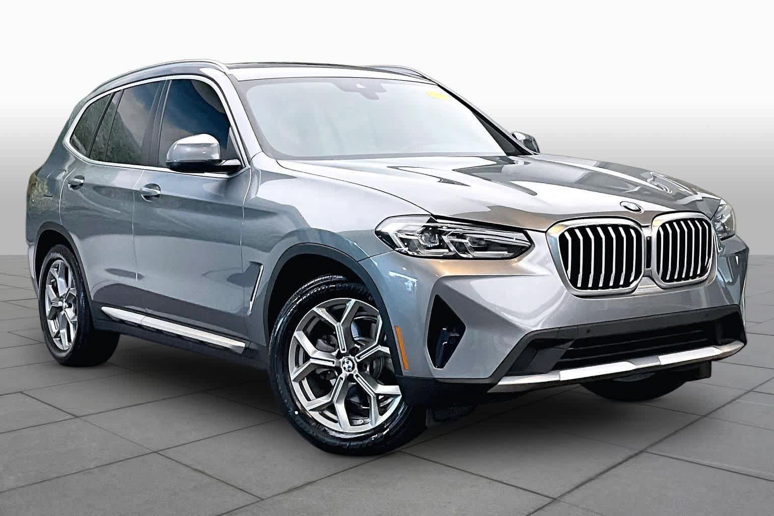 Used 2024 BMW X3 sDrive30i w/ Convenience Package RWD image 3