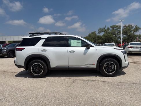 New 2026 Nissan Pathfinder Rock Creek AWD/4WD image 4