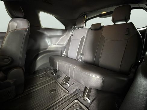 Used 2024 Toyota Sienna XSE image 29