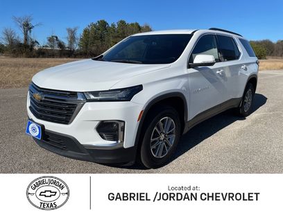 Used 2023 Chevrolet Traverse LT