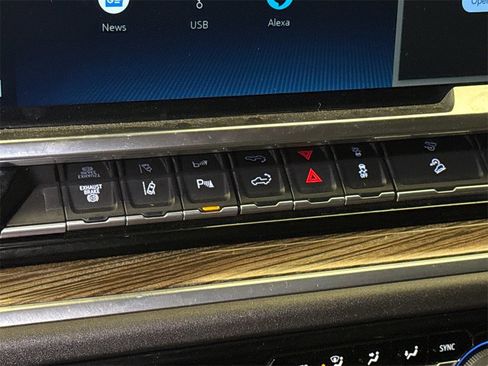 Used 2024 Chevrolet Silverado 2500 LT w/ Texas Edition image 30