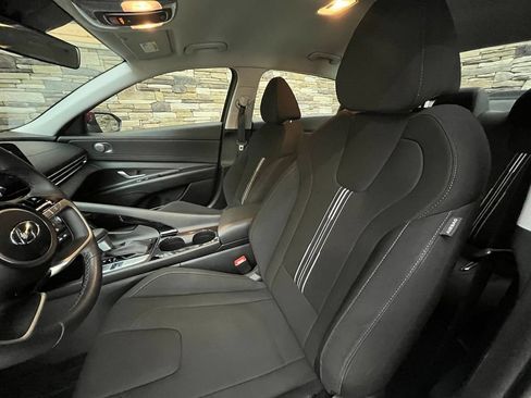 Used 2023 Hyundai Elantra SEL w/ Convenience Package FWD image 29