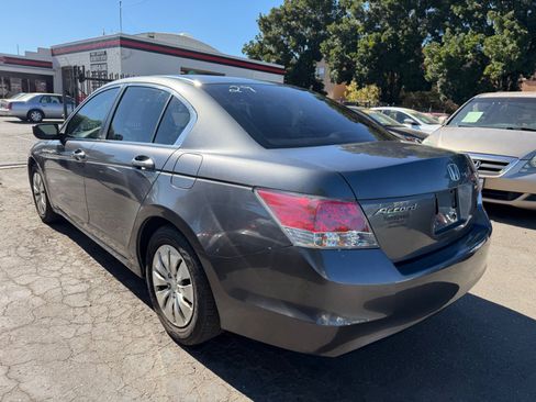 Used 2010 Honda Accord LX image 4