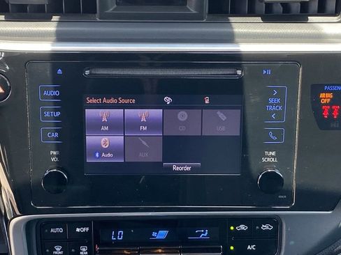 Certified 2019 Toyota Corolla LE FWD image 31
