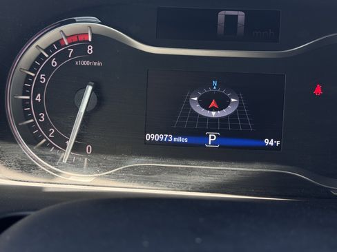 Used 2018 Honda Pilot EX image 2