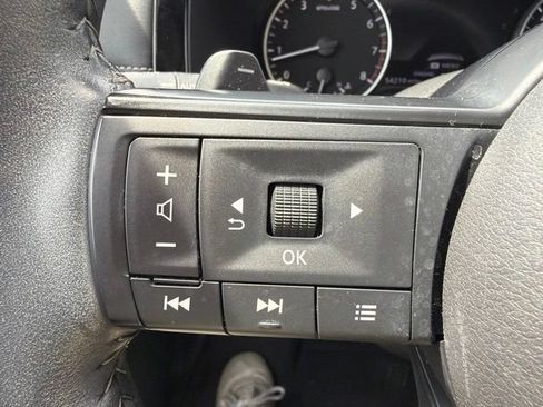 Used 2024 Nissan Pathfinder SV w/ Black Appearance Package FWD image 34