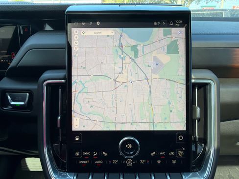 Used 2025 GMC Yukon Denali w/ Sun & Power Step Package image 20