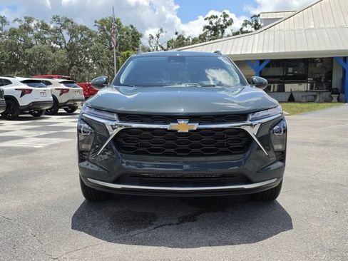New 2026 Chevrolet Trax LT w/ LT Convenience Package FWD image 8
