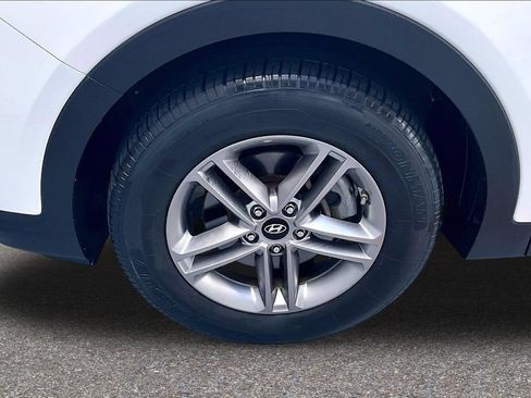 Used 2017 Hyundai Santa Fe Sport FWD image 33