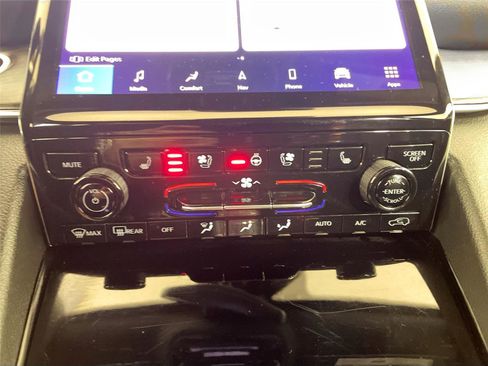 Used 2023 Jeep Grand Cherokee L Overland image 9