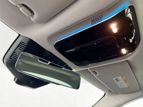 Used 2025 Mercedes-Benz E 350 4MATIC Sedan image 13