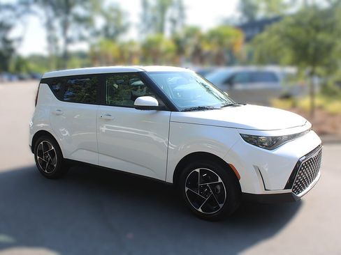 Certified 2025 Kia Soul EX FWD image 14