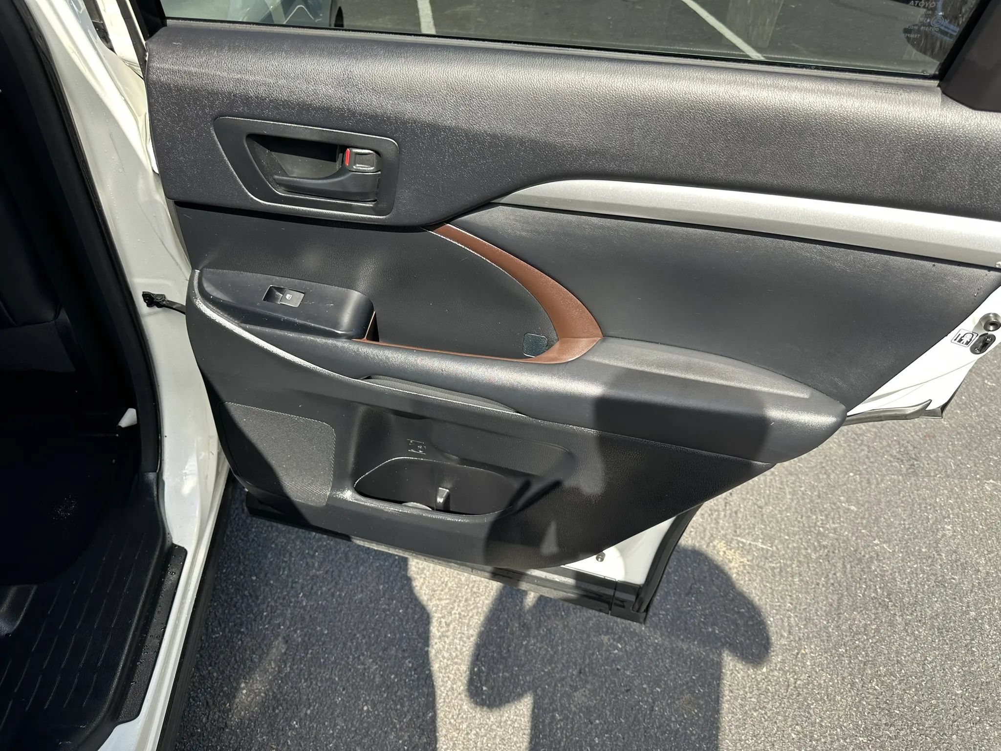 Used 2015 Toyota Highlander Plus AWD/4WD image 14
