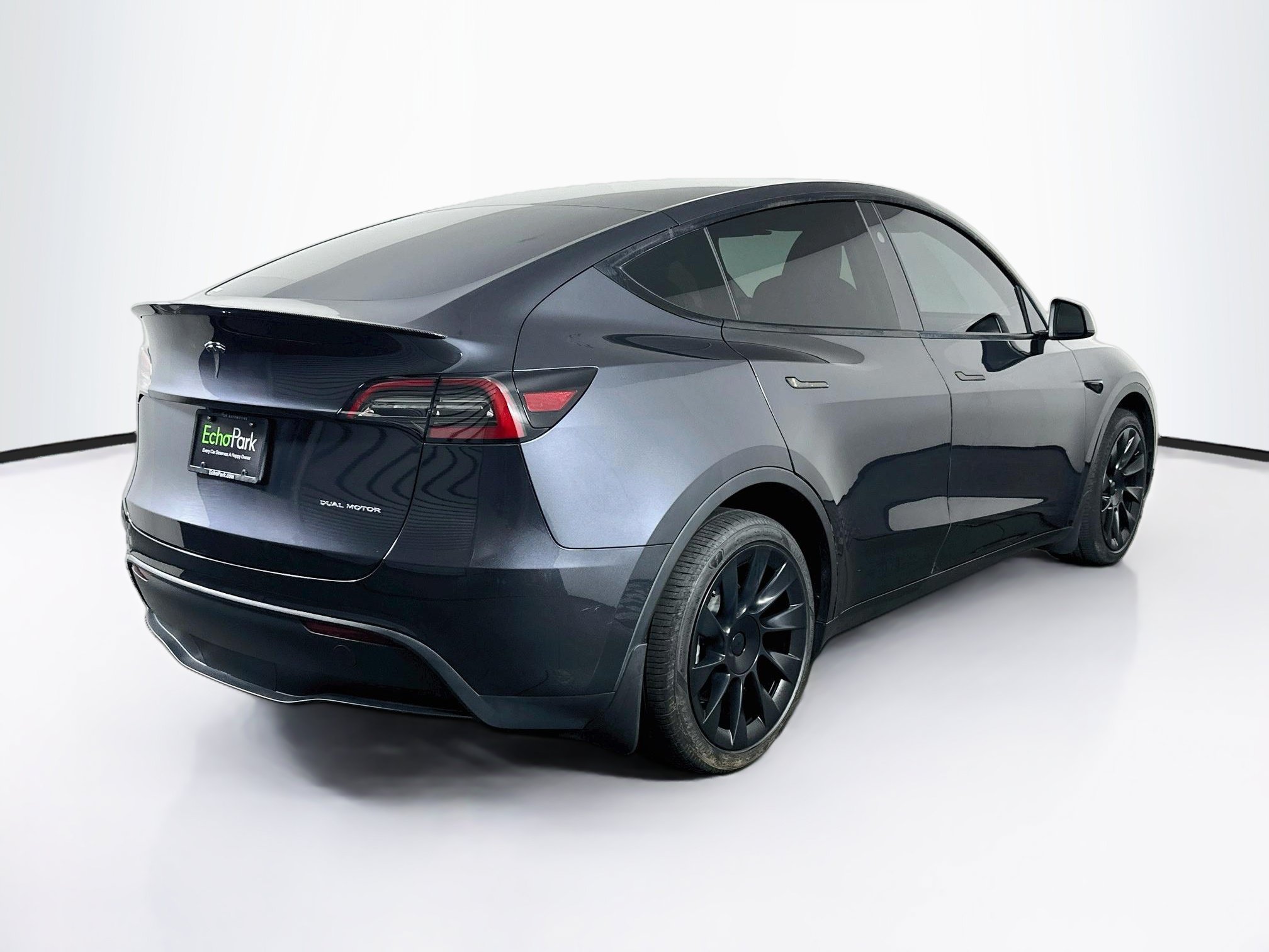 Used 2024 Tesla Model Y Long Range AWD/4WD image 9