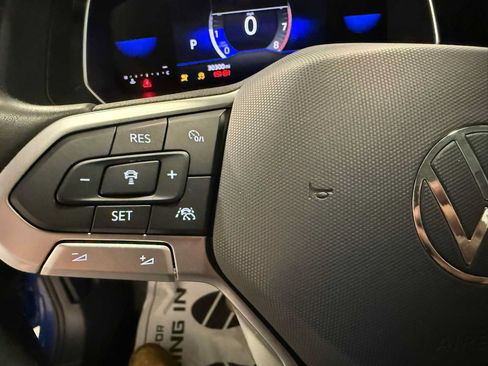 Certified 2024 Volkswagen Jetta SE w/ Panoramic Sunroof Package FWD image 30