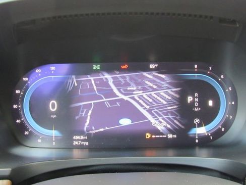 Used 2022 Volvo V90 B6 Cross Country image 40