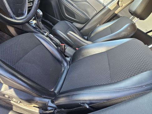 Used 2018 Buick Encore Preferred image 8