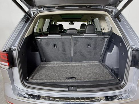 Used 2024 Volkswagen Atlas SEL Premium R-Line image 27