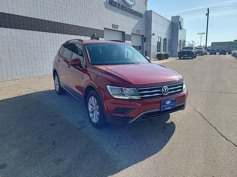Used 2019 Volkswagen Tiguan SE w/ Panoramic Sunroof Package image 7
