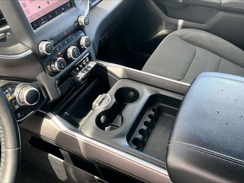 Used 2022 RAM 1500 Big Horn AWD/4WD image 16