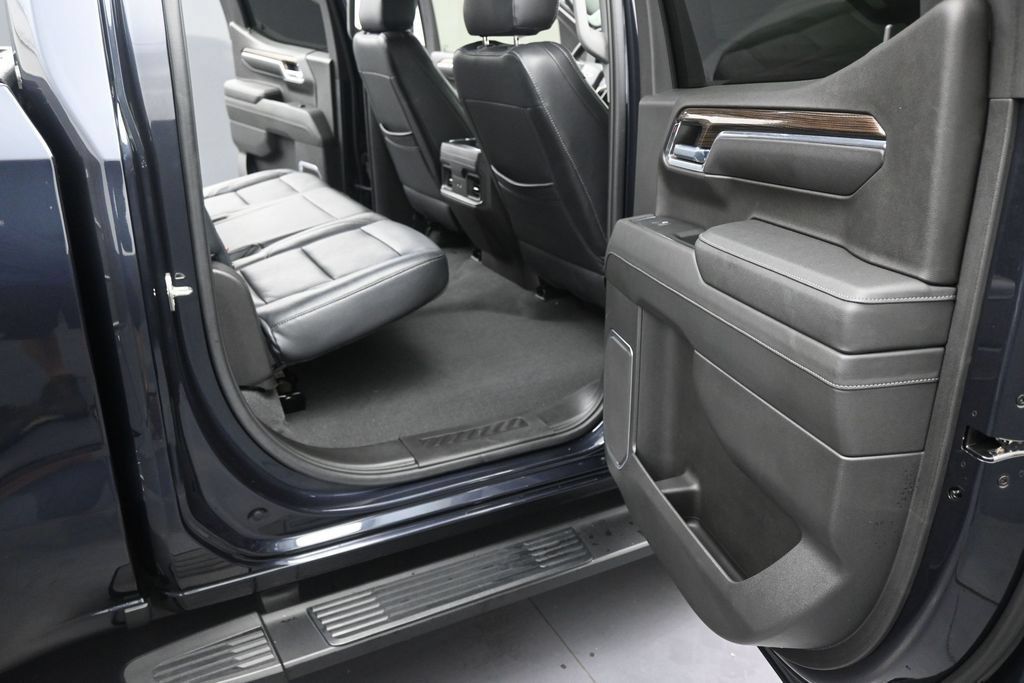 Used 2023 Chevrolet Silverado 1500 RST RWD image 13