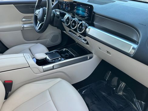 Certified 2022 Mercedes-Benz GLB 250 image 15