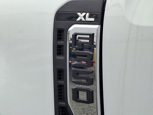New 2025 Ford F350 XL w/ XL Chrome Package image 15