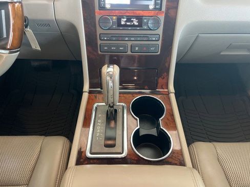 Used 2012 Lincoln Navigator 2WD image 20