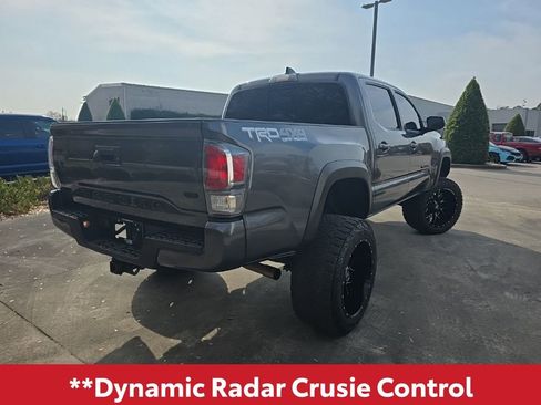 Used 2021 Toyota Tacoma TRD Off-Road image 9