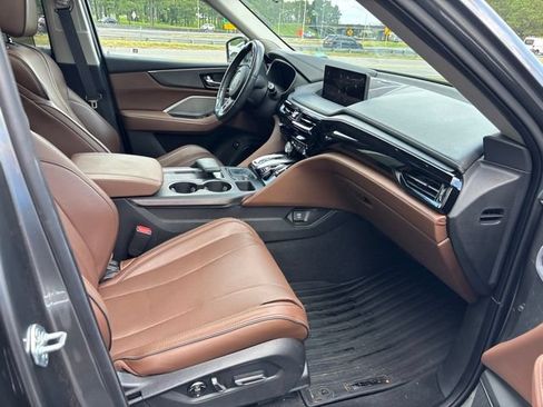 Used 2024 Acura MDX SH-AWD w/ Advance Package image 16