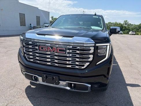 Used 2025 GMC Sierra 1500 Denali w/ Denali Reserve Package AWD/4WD image 5