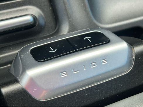 Used 2025 Ford Expedition Active AWD/4WD image 58