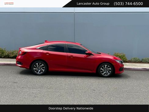 Used 2018 Honda Civic EX image 7