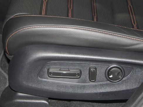 Certified 2025 Honda CR-V Sport-L image 13