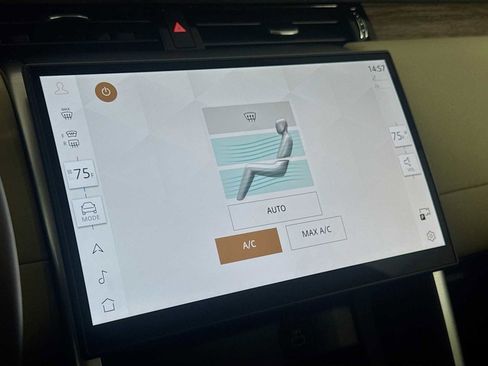 Used 2025 Land Rover Discovery Sport S image 18