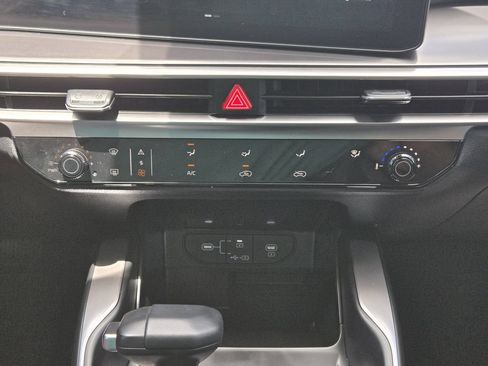 New 2026 Kia Sorento LX FWD image 14