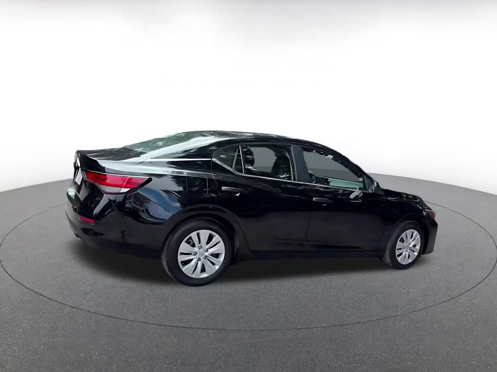 Used 2025 Nissan Sentra S FWD image 14