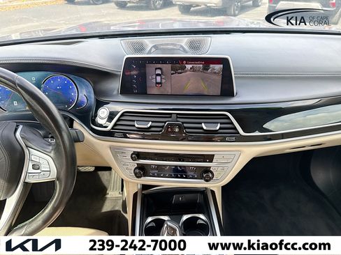 Used 2018 BMW ALPINA B7 xDrive image 19