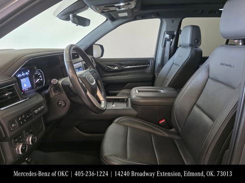 Used 2021 GMC Yukon Denali w/ Denali Premium Package image 16