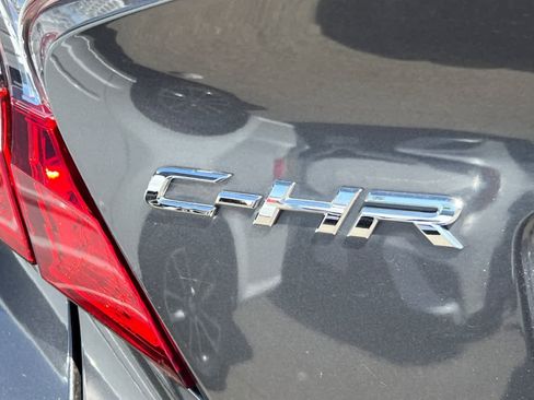 Used 2019 Toyota C-HR LE image 21