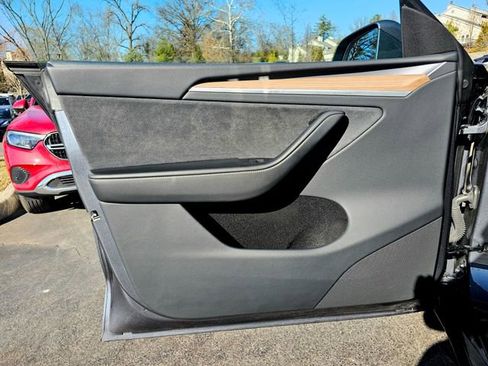 Used 2023 Tesla Model Y Long Range image 19