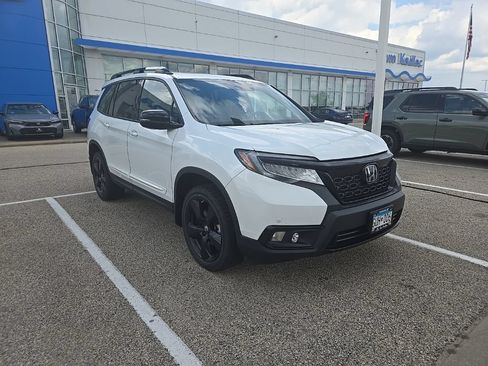 Used 2021 Honda Passport Elite image 2