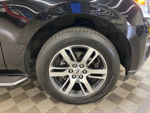 Used 2022 Ford Expedition Limited image 10