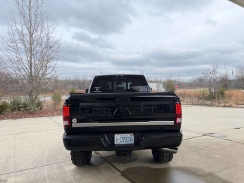 Used 2018 RAM 3500 Laramie Longhorn image 6