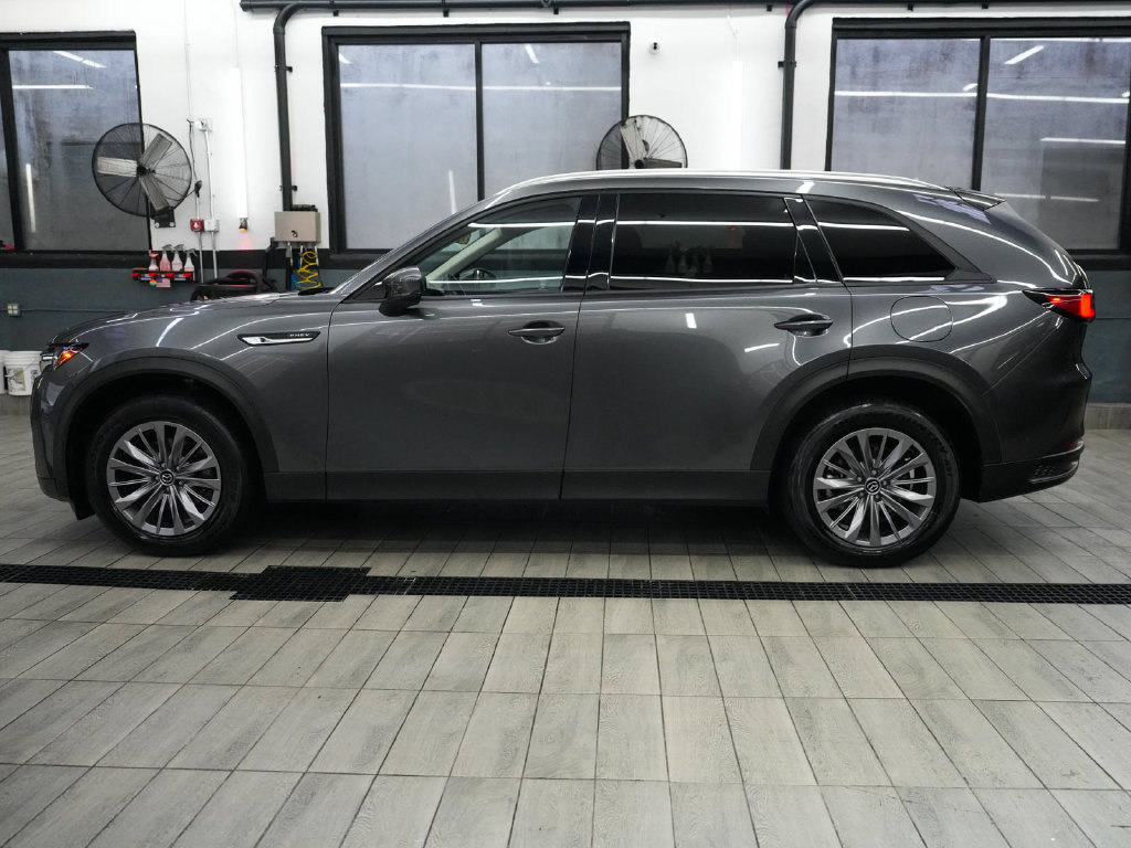 Used 2024 MAZDA CX-90 Plug-In Hybrid w/ Preferred AWD/4WD image 4