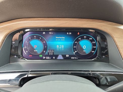 Certified 2025 Volkswagen Atlas SE FWD image 17