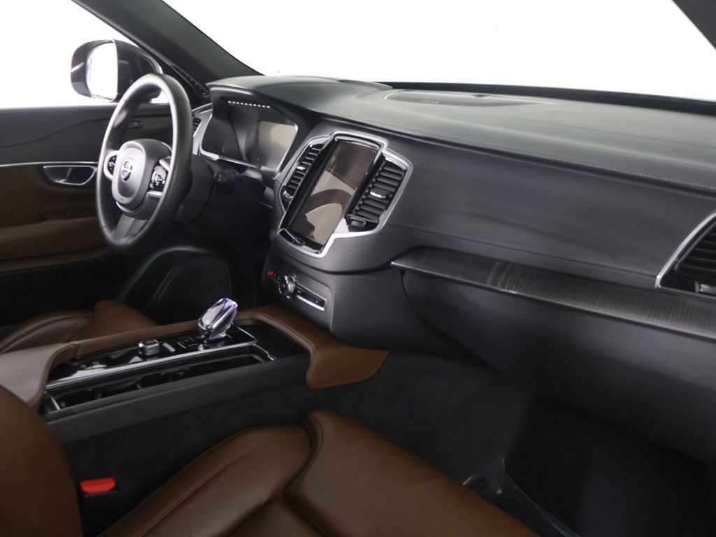 Used 2023 Volvo XC90 B6 Ultimate w/ Protection Package Premier AWD/4WD image 32
