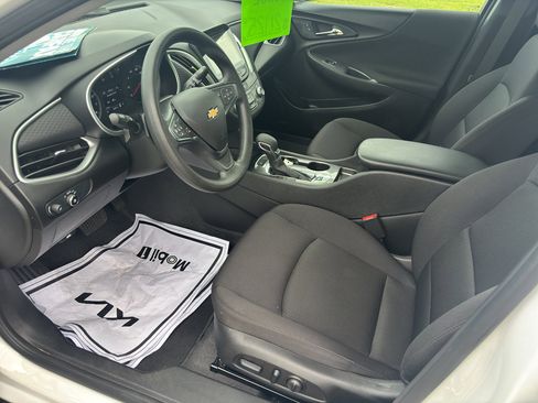 Used 2024 Chevrolet Malibu LS w/ Driver Confidence Package image 8